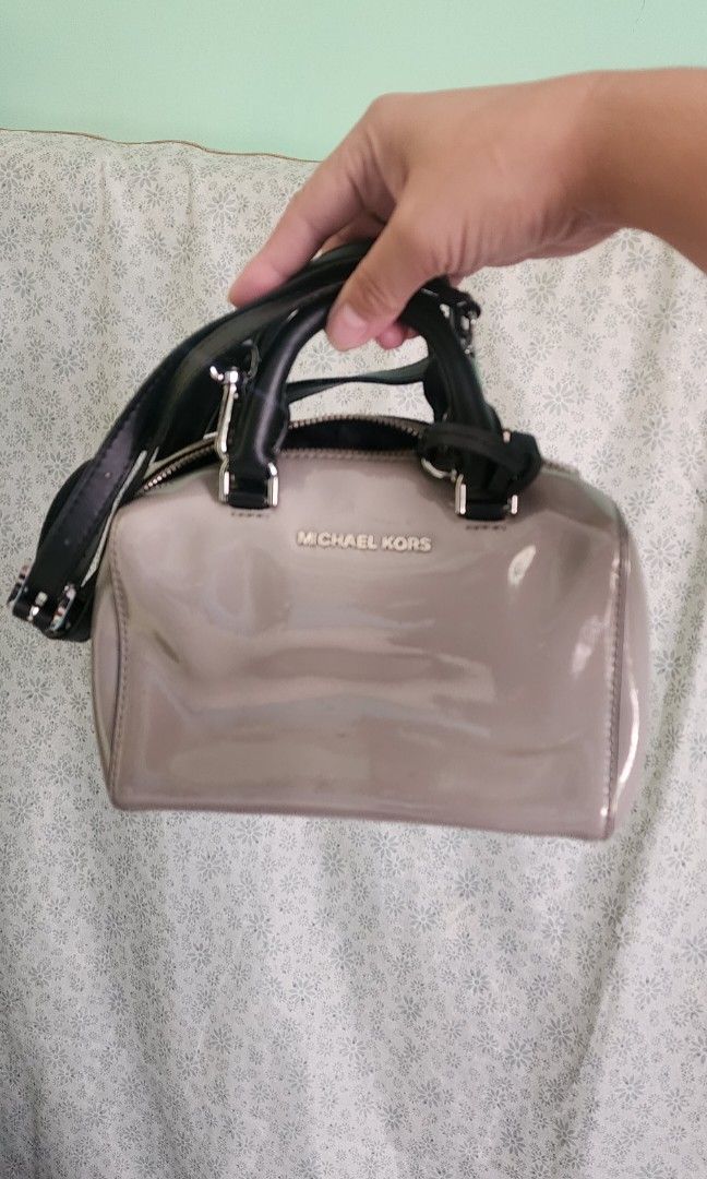 Take all (Category: Luxury Bags & Wallets) located in Las Pinas. Submitted by preloved_korea (Listing ID 1466985948, Image 3). Description: for take all, minimal to sign of use.. with/without code for lv, ( lv, mk, coach, tinnie winnie).