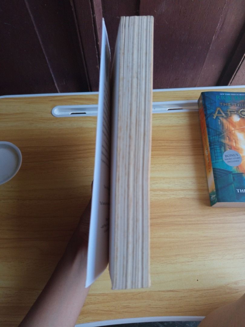 Tell Me Three Things Book (Category: Storybooks) located in Cebu City. Submitted by poohdeebear (Listing ID 1467002579, Image 3). Description: • Author: Julie Buxbaum • Genre: Young Adult Fiction / Contemporary Romance.