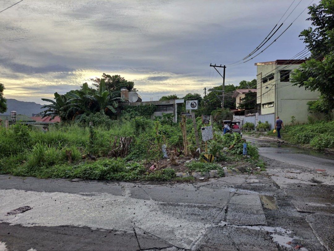 Teresa Lot for Sale (Category: Lot) located in Antipolo. Submitted by olxph_943052948 (Listing ID 1467013042, Image 3). Description: Lot for Sale Total lot area 243 Semi commercial Corner Lot Clean title Lapit sa kalsada 2,700,000.00 Call 09175152948 for more details For viewing we arrange by schedule .