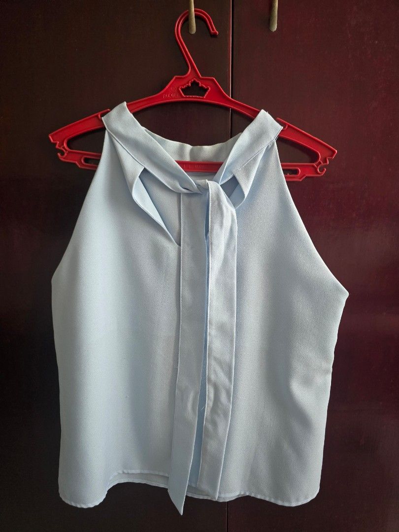 Thailand sleeveless top (Category: Sleeveless) located in Manila. Submitted by twishaishere (Listing ID 1467019528, Image 2). Description: brand new, got as a gift size xs - m.