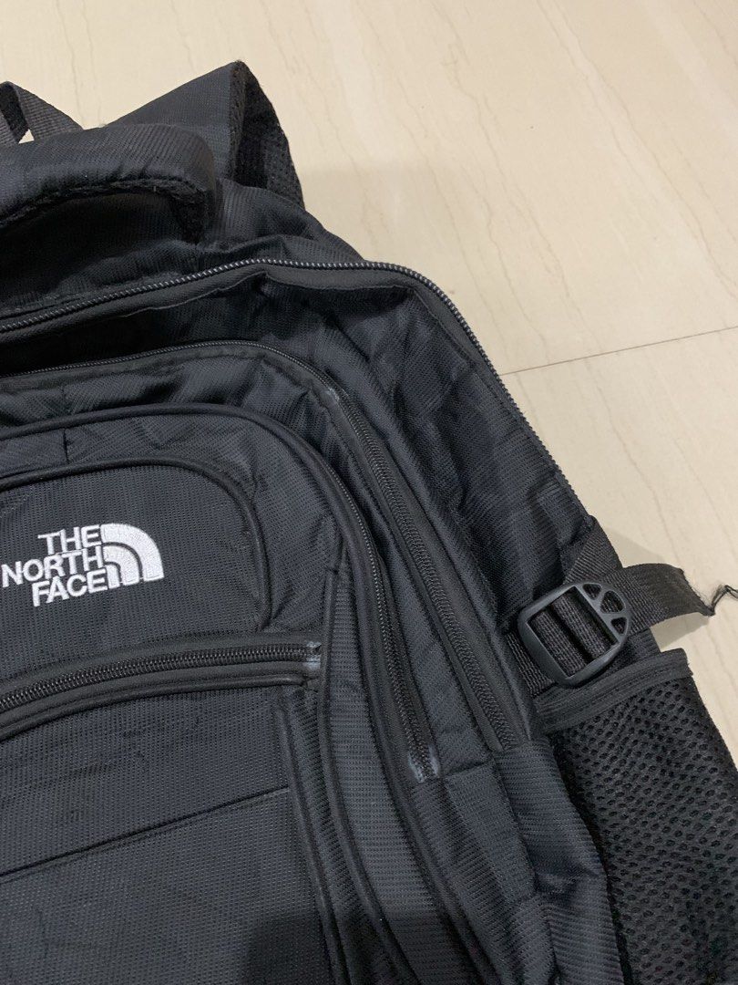 The North Face Backpack (Category: Luxury Bags & Wallets) located in Quezon. Submitted by dr.wengfinds (Listing ID 1467107378, Image 3). Description: 20liters.