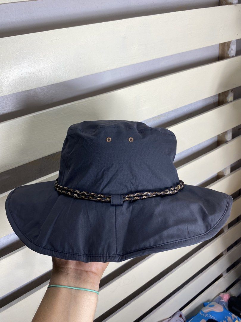 The north face goretex bucket hat (Category: Caps & Hats) located in Surigao. Submitted by ricsons (Listing ID 1467134697, Image 3). Description: Adult size No issue .