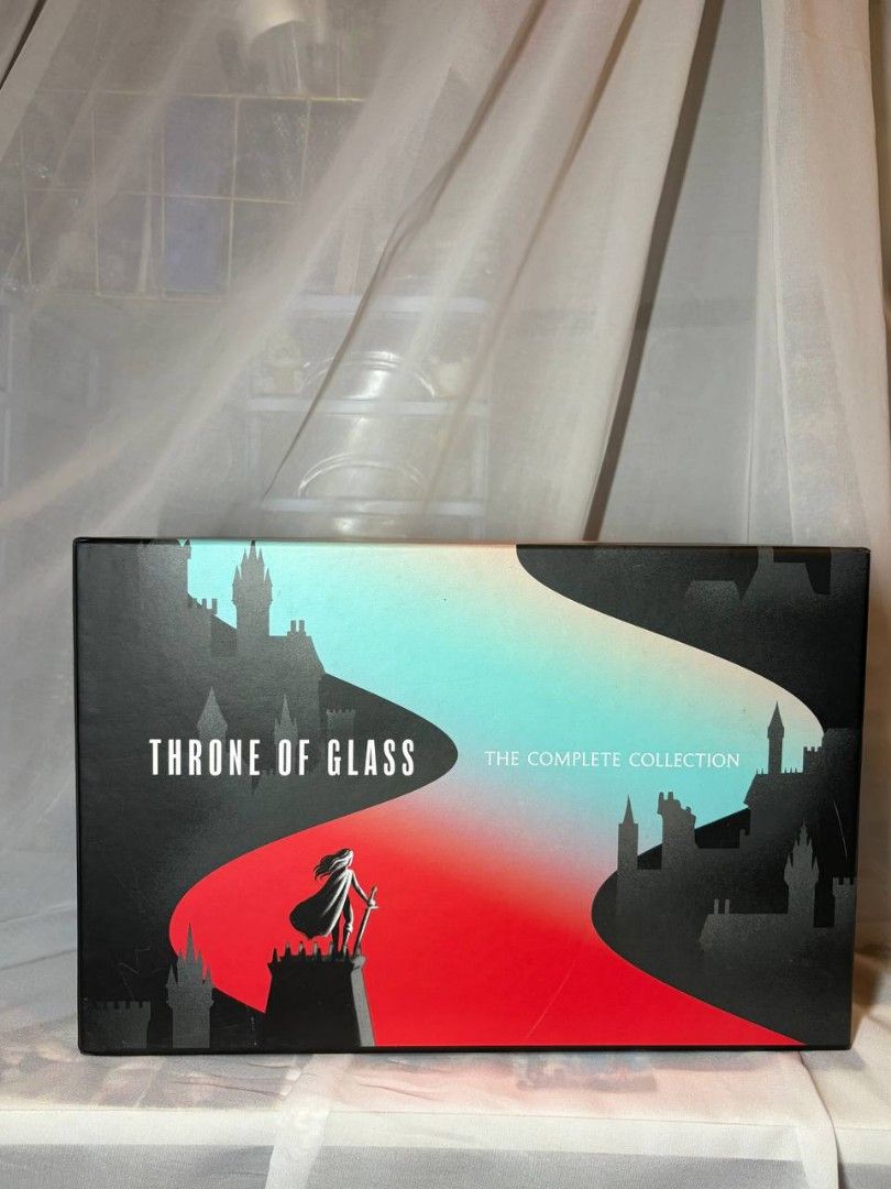 Throne of Glass complete collection (Category: Storybooks) located in Manila. Submitted by yourlynnxx (Listing ID 1467085062, Image 2). Description: Sold as set Price on tag: ₱5995 Condi: no foxing no folds or spine creases. pristine condition, never read. Rfs: need urgent funds for er vet of my cat ‼️NO COD , gcash/gotyme 🚛jnt/lalamove.