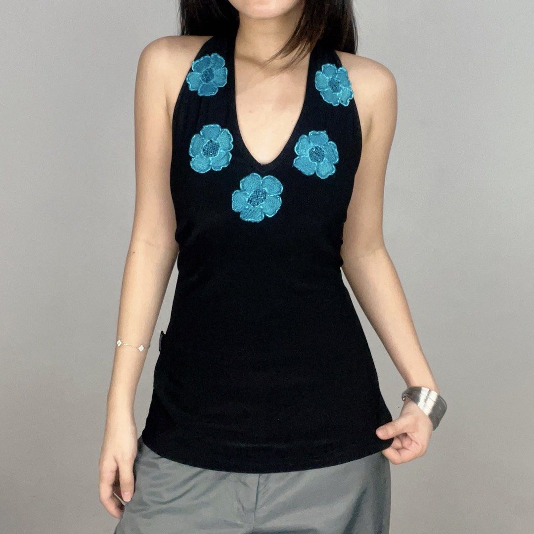 tiffany flower sequin halter top (Category: Sleeveless) located in Manila. Submitted by pabili.ph (Listing ID 1467135529, Image 1). Description: L22", up to B36".