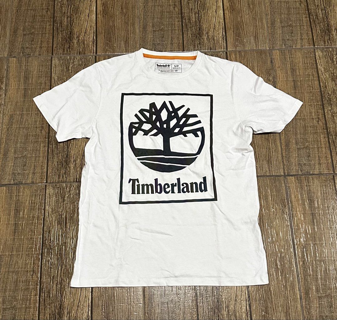 TIMBERLAND WHITE T SHIRT (Category: Tshirts & Polo Shirts ) located in Manila. Submitted by urban.vintage (Listing ID 1467082119, Image 1). Description: QISSUE: NONE (NEED WASH) MOP :GCASH (NO COD) SHIP VIA: LALAMOVE & J&T LOCATION: PASIG CITY LENGTH: 26 WIDTH :20.5 .