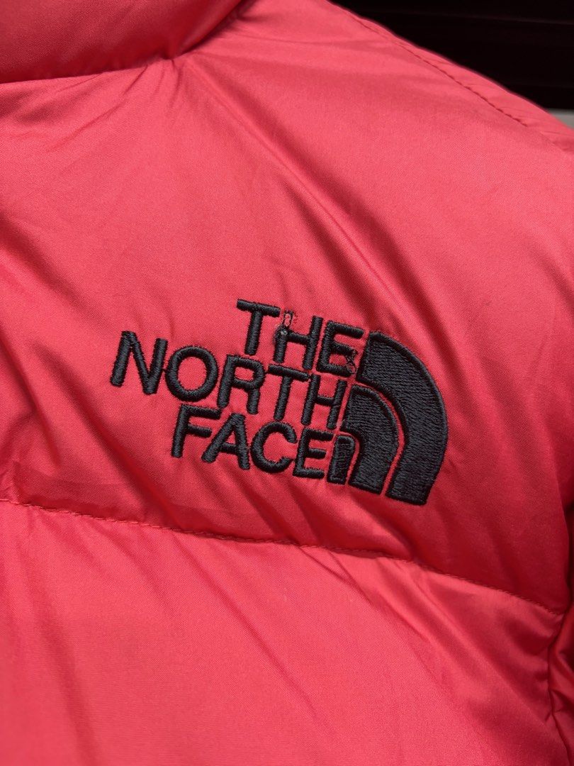 Tnf 600 series (Category: Activewear) located in Baguio. Submitted by picksby_mik (Listing ID 1467076144, Image 2). Description: may tama kang po sa may h ng logo the rest excellent condition po.