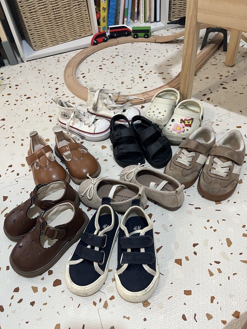 Toddler Shoes- Take All (Category: Babies & Kids Fashion) located in Paniqui. Submitted by ourministash (Listing ID 1467097317, Image 1). Description: Take all for 1k Used between 1-2 years old Size varies from 11cm to 13cm 2 H&M rubber shoes 3 doll shoes, worn twice or three times lang Converse dupe Crocs clogs and sandals dupes .