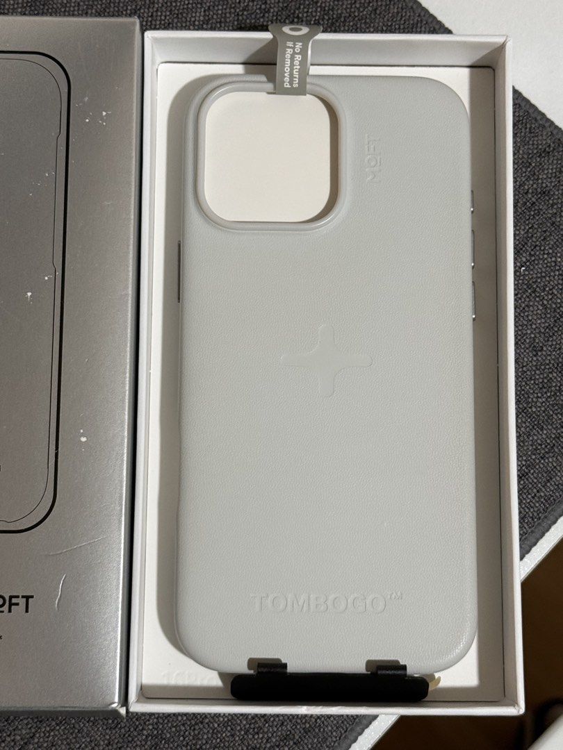 Tombogo x MOFT Snap Case MOVAS – iPhone 16 Pro Max (Category: Cases & Sleeves) located in Manila. Submitted by itsmebrian1003 (Listing ID 1467089568, Image 3). Description: • Brand new / unused • Still in original packaging • Color: Textured Grey • Compatible with iPhone 16 Pro Max • MagSafe compatible • Clean and in excellent condition • Box opened only for checking and photos • Complete with original packaging RFS: Already have another case and