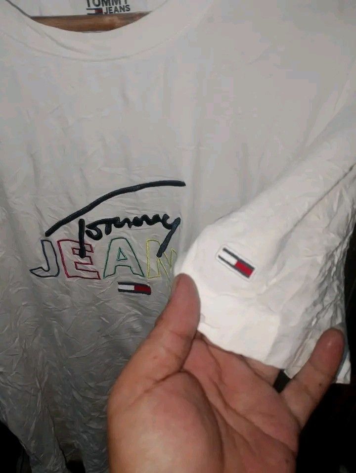 TOMMY (Category: Tshirts & Polo Shirts ) located in Taguig. Submitted by clothingselection (Listing ID 1467050498, Image 3). Description: PTPA TOMMY EMBROID DESIGN 21 X 30 VERYGOOD CONDITION NID WASH FRESH FROM BALE.
