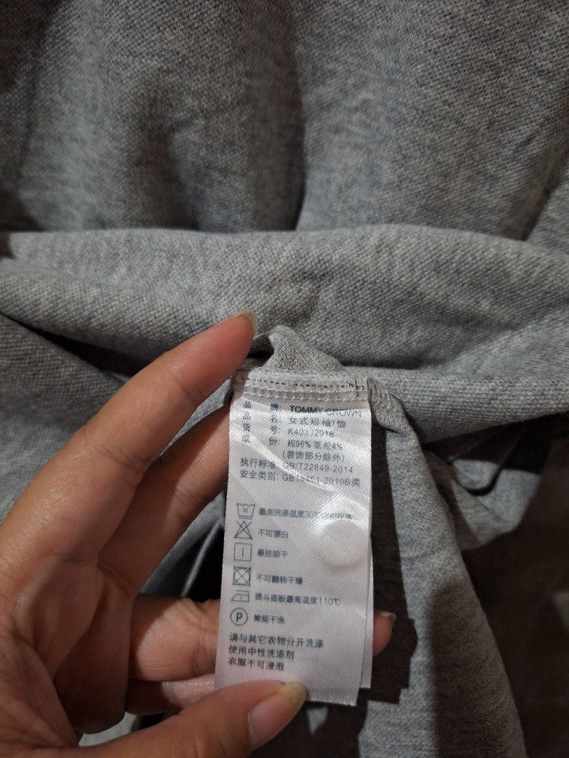 Tommy Crown Polo Shirt (Category: Announcements) located in Batangas. Submitted by jc.thrifted (Listing ID 1467121619, Image 2). Description: After we replied yours send us your order form. ✨️ Bawal sa maselan at maarte ‼️ ✨️ Color may vary due to lighting ✨️ No cancellation of order, No return, No exchange, No refund ✨️ Happy Thrifting Everyone.