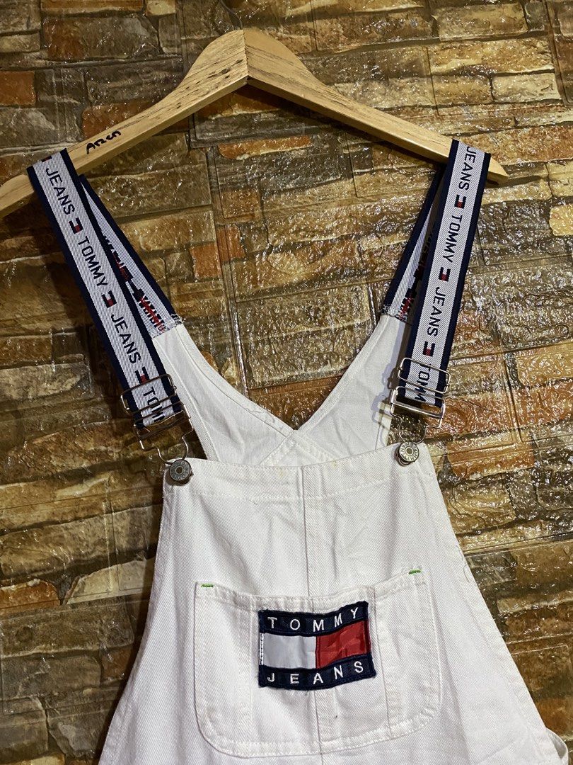TOMMY HILFIGER CARPENTER JUMPER (Category: Others Tops) located in Cebu City. Submitted by arsenyong (Listing ID 1467111529, Image 2). Description: 16 width 22 length Excellent Need wash only .