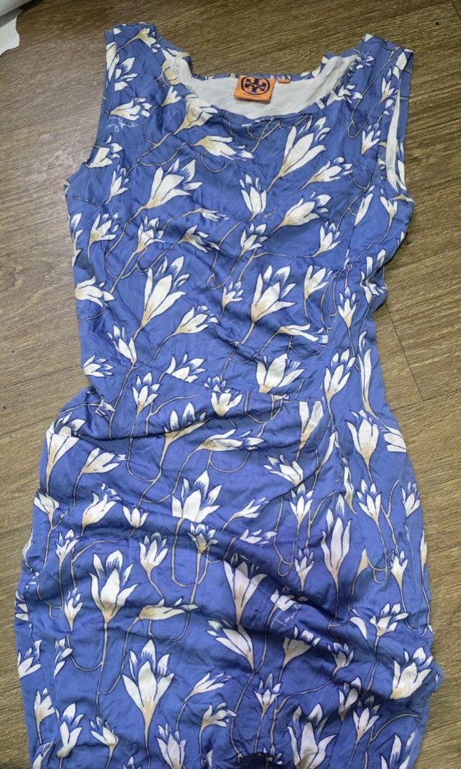 Tory Burch and Michael Kors dresses bundle (Category: Dresses) located in Quezon. Submitted by archivesss_666 (Listing ID 1466993044, Image 2). Description: - Bundle of 2 designer dresses - Dress 1: Tory Burch, blue with white floral print, Size XS - Dress 2: Michael Kors, black with gold chain print, Size XL - Both include interior labels and original tags as pictured - PM for measurements or questions!.