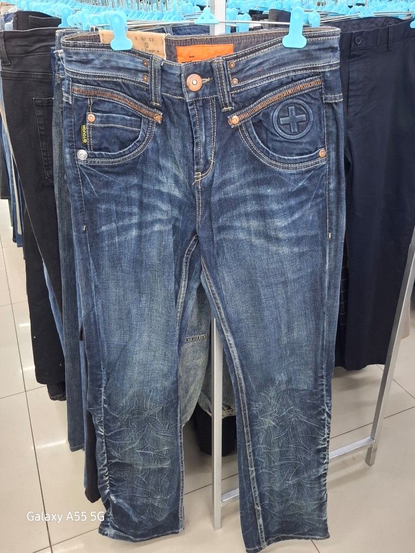 TOUGH JEANSMITH PANTS VINTAGE (Category: Jeans) located in Antipolo. Submitted by goldentiger-ac44 (Listing ID 1467069183, Image 1). Description: TOUGH JEANSMITH VINTAGE PANTS SIZE 32 DIMENSIONS 16 BY 42 EXCELLENT CONDITION PRICE 1300 ANTIPOLO CITY LOCATION.