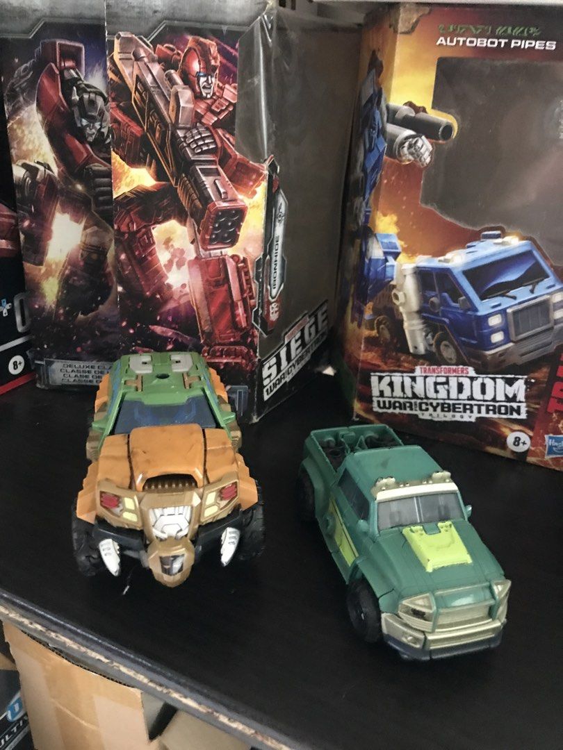 Toys Transformers (Category: Action & Battle Toys) located in San Mateo. Submitted by quikzee (Listing ID 1466977179, Image 1). Description: Set ₱650 Toys Transformers.