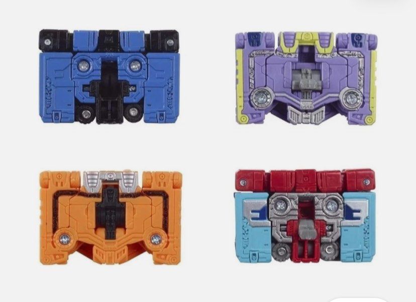 Transformers （分類：兒童玩具）位於 Hong Kong。 由 twelvesiu 提交（商品編號 1467069230，圖片 4）。簡介： New unopened Card blend as photo Taikoo mtr 。