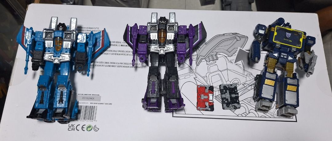 Transformers (Category: Toy Figures) located in Singapore. Submitted by scgoh1980 (Listing ID 1467099664, Image 1). Description: Selling as a set only Titan return Seaspray Power of the Primes Windcharger War for Cybertron 2 pack: Skywrap and Thundercracker War for Cybertron Soundwave, Laserbeak, Ravage (Soundwave's hips discolor) War for Cybertron Shockwave (Shockwave's hips discolor) Combiners Wars Bruticus (Takara Tomy version) + upgrade kit L