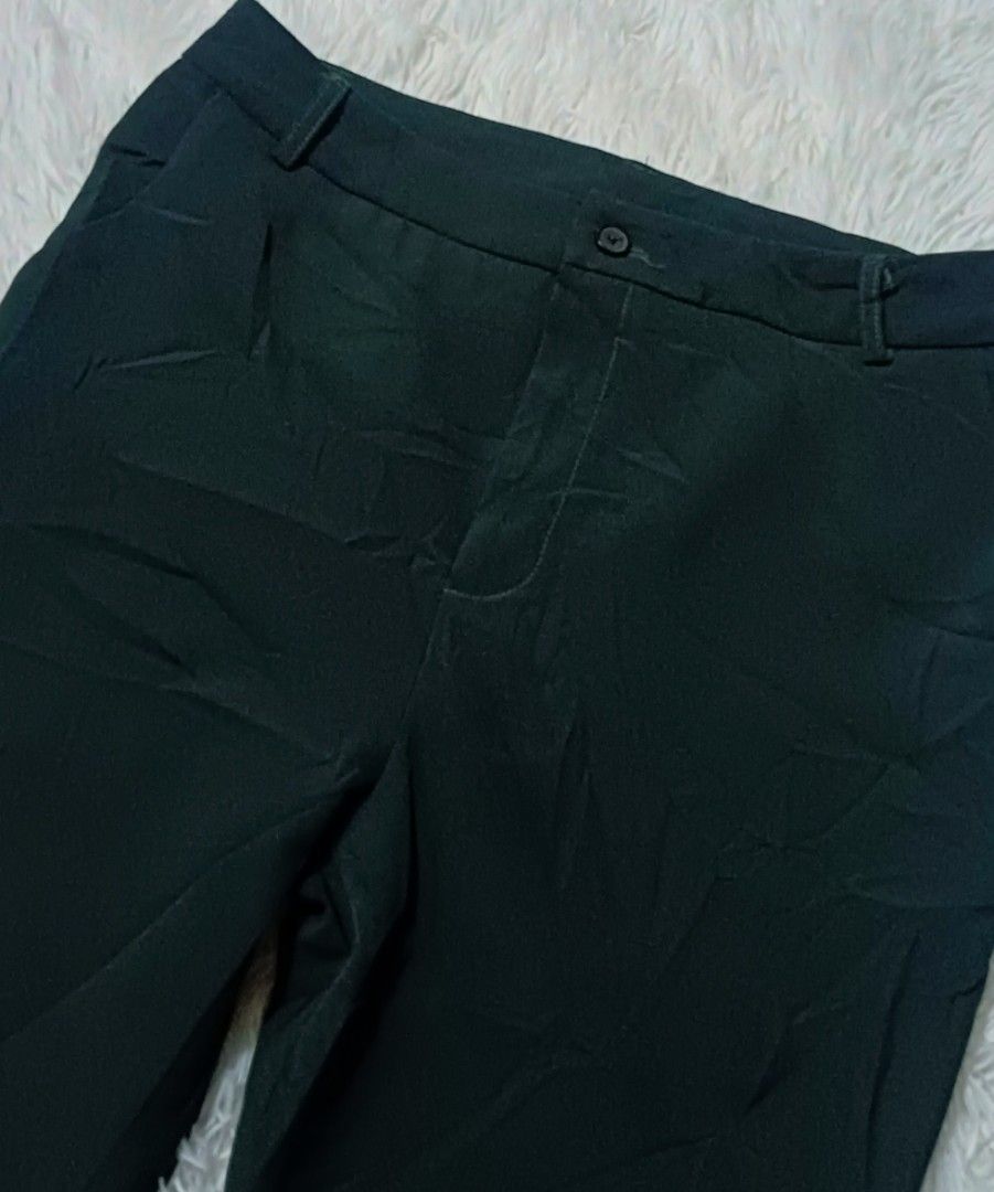 Trouser (Category: Other Bottoms) located in Ozamiz City. Submitted by lovethriftshop18 (Listing ID 1467098634, Image 3). Description: highwaist size 31-32 length 37 no issue.