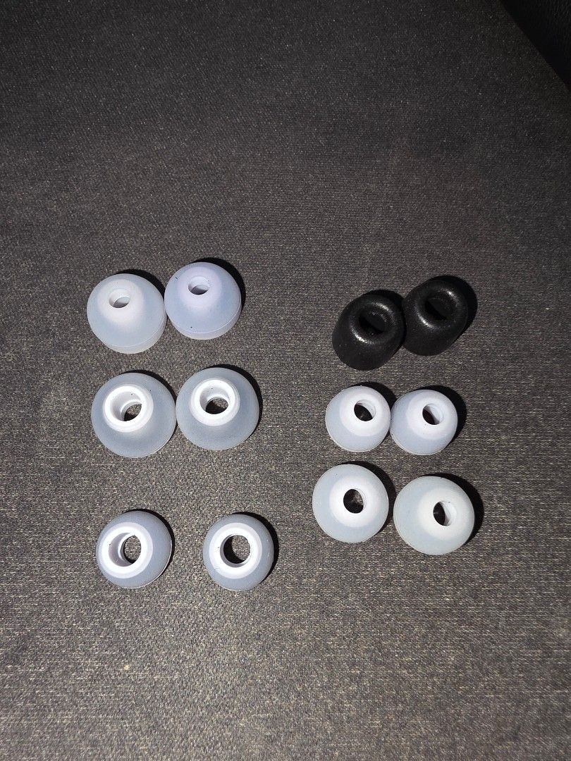 Truthear Hexa (Category: Earphones) located in General Santos City (Dadiangas). Submitted by mangolassi626 (Listing ID 1467098512, Image 3). Description: No box but complete accessories Most eartips unused except the wide bore Wide bore eartips currently installed No issues nor physical damages Only used twice to test the tuning Well taken care of and in like-new condition. Feel free to message for any questions. Specs: Driver Setup: 4-driver hyb