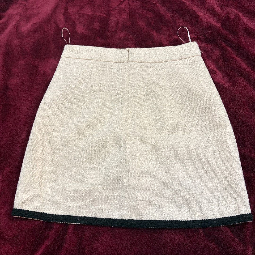 Tweed Skirt (Category: Skirts) located in Manila. Submitted by serra_shop (Listing ID 1467024398, Image 2). Description: Tweed skirt with safety shorts Once used S-M 24-26 waistline Length 41cm Location: Pampanga Courier: J&T .