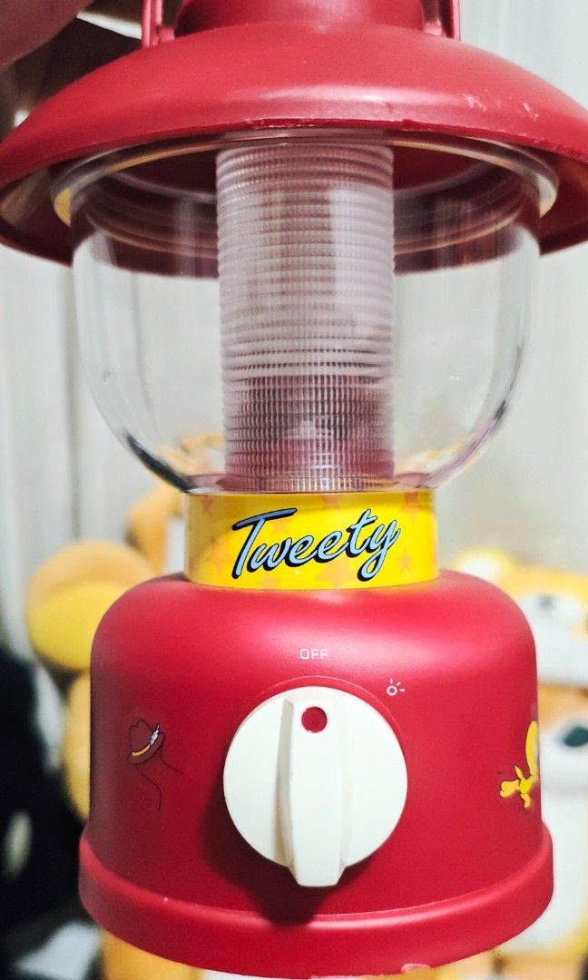 TWEETY BIRD RED-LANTERN LIGHT (Category: Character Goods) located in Manila. Submitted by yourfavoritethings7 (Listing ID 1467113143, Image 3). Description: Needs AA battery (3 pcs).