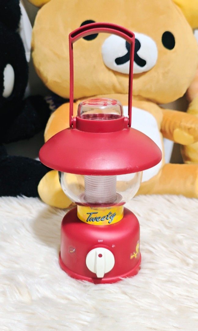 TWEETY BIRD RED-LANTERN LIGHT (Category: Character Goods) located in Manila. Submitted by yourfavoritethings7 (Listing ID 1467113143, Image 1). Description: Needs AA battery (3 pcs).
