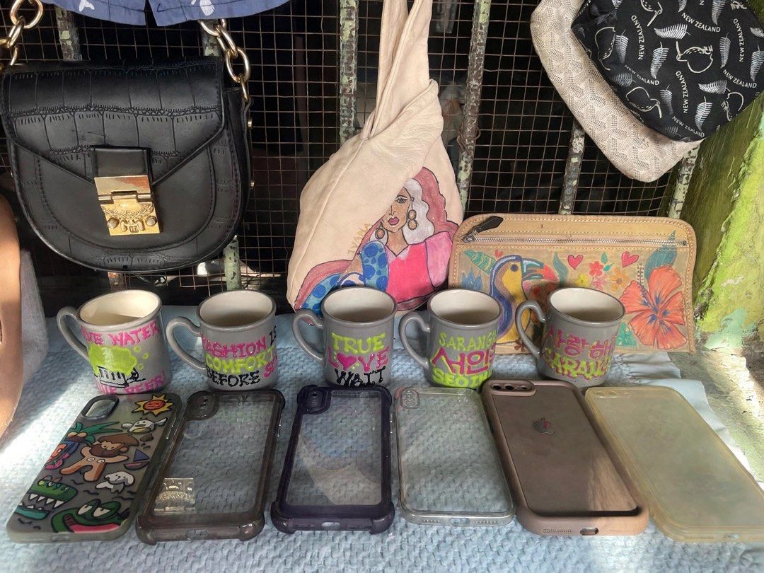 Ukay ukay (Category: Announcements) located in Caloocan City. Submitted by hardestea2026 (Listing ID 1467021867, Image 3). Description: Assorted ootd,bags,shoes,pillow cases,placemats,shawls,jeans,blazers etc. Prices starts at 10 pesos up.