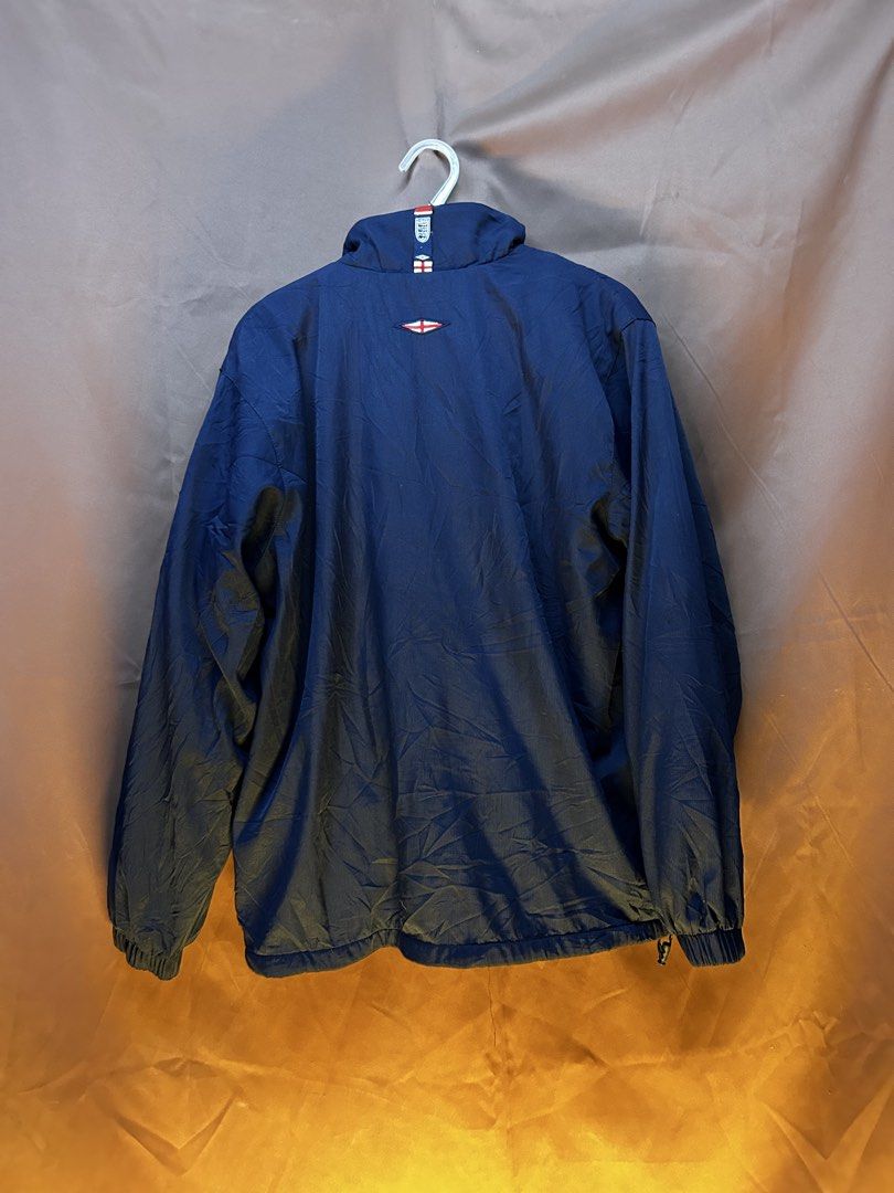 Umbro jacket (Category: Coats, Jackets and Outerwear) located in Bocaue. Submitted by whoopieeee (Listing ID 1467127968, Image 2). Description: Size 23x26 No issue .