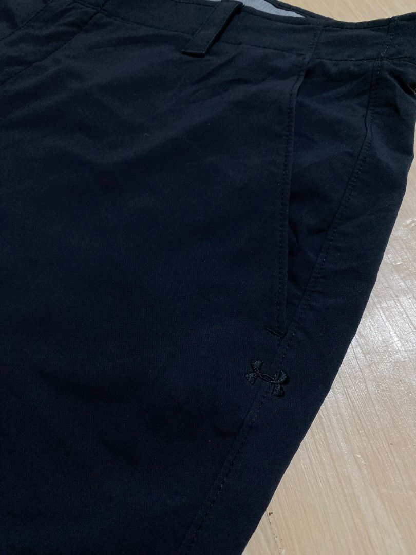 Under Armour Active Tech Shorts (Category: Shorts) located in Cadiz. Submitted by davidspothead (Listing ID 1467142637, Image 2). Description: Fits 38-40 Length 21.5" 9.5/10 rate w/ minor issue.