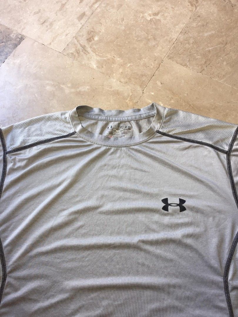 Under Armour Heatgear Shirt Medium (Category: Tshirts & Polo Shirts ) located in Naga. Submitted by bonethugz1822 (Listing ID 1467049650, Image 2). Description: Good condition No issues Need wash only Medium 350+sf.