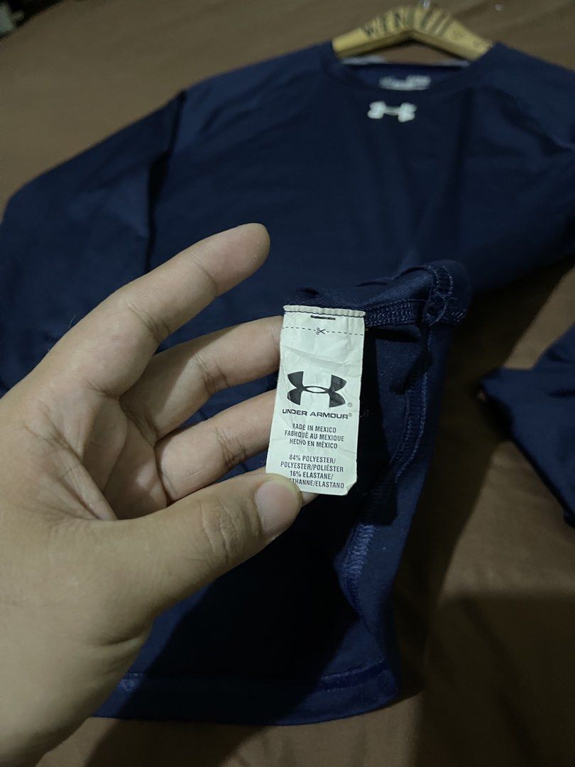 Under Armour Mid Logo Compression Longsleeve (Navy Blue) (Category: Activewear) located in Cavite. Submitted by s1nglest1tch.ph (Listing ID 1467148403, Image 3). Description: Size Large on tag Size XL on tag 18 width - stretch pa 27 length Excellent condition .