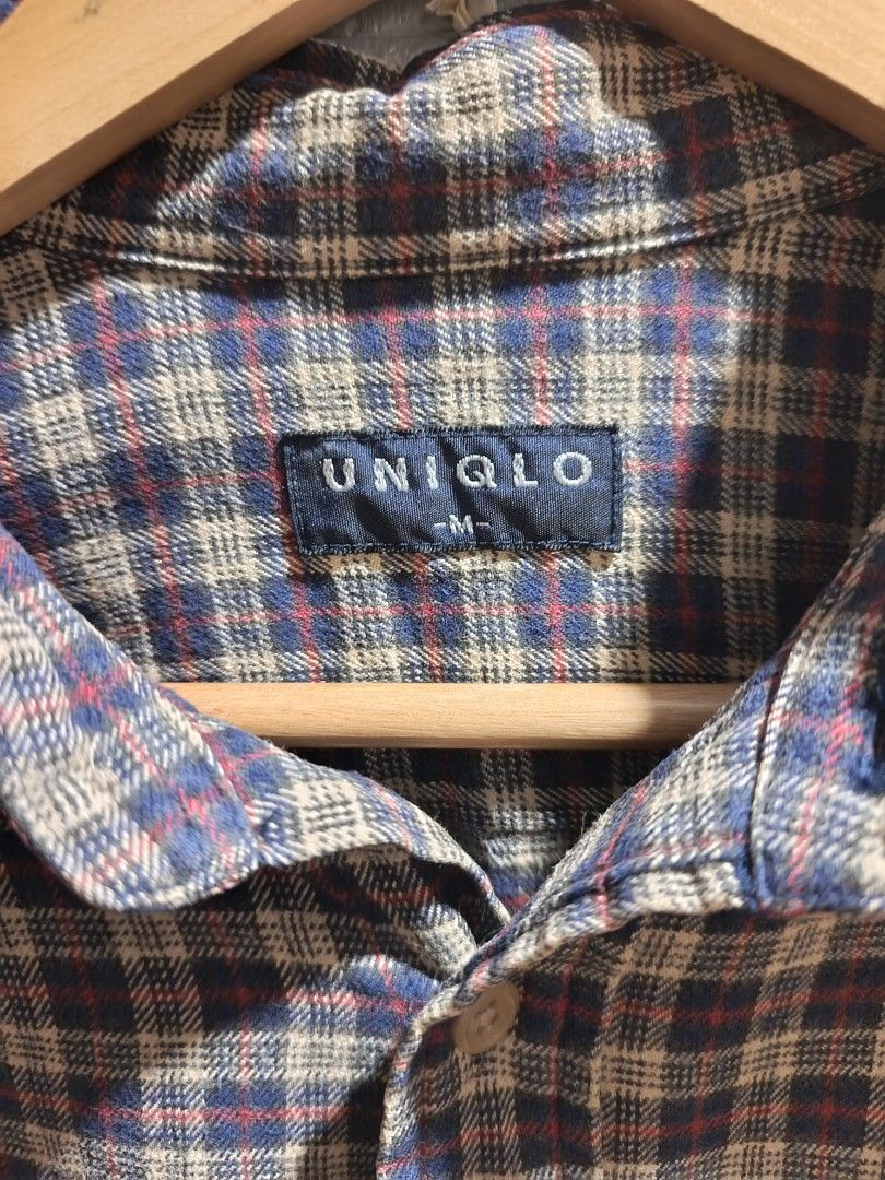 UNIQLO (Category: Activewear) located in Calabanga. Submitted by just-thrift (Listing ID 1467077392, Image 3). Description: UNIQLO ‎GOOD CONDITION ‎COLOR RATE: 9/10 ‎SIZE:MEDIUM ON TAG ‎DIMES:21.5/25.5 ‎SLEEVE:22.5.