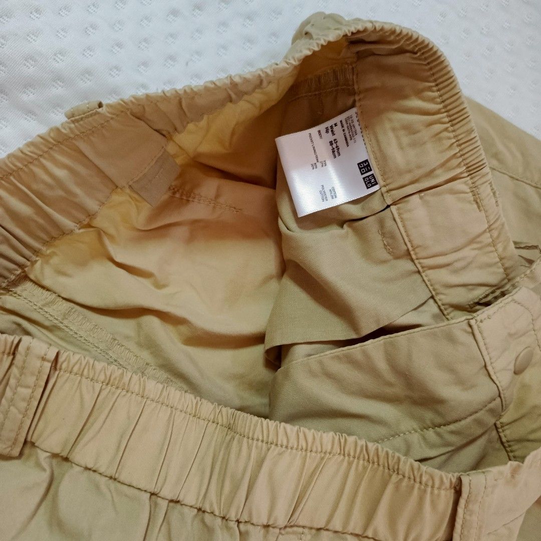 UNIQLO EASY CARGO PANTS 28-32 (Category: Other Bottoms) located in Quezon City. Submitted by ahyaladyblue (Listing ID 1467034165, Image 3). Description: .