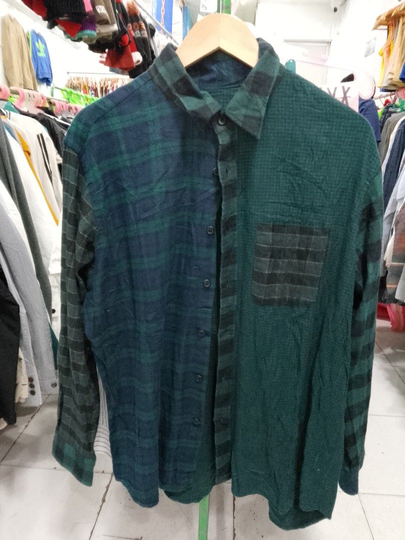 Uniqlo Flannel Checked Longsleeve (Category: Longsleeves) located in Naga. Submitted by choythrift (Listing ID 1467103495, Image 1). Description: Uniqlo Flannel Checked Longsleeve Condition: 9/10 Color rate: 9/10 Plus shipping fee J and t, flash express /drop off Urban Chicc Location: Naga City, Bicol📍 📩.