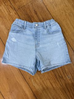 (Category: ) located in . Submitted by ajajbaby (Listing ID 1467022917, Image 1). Description: .