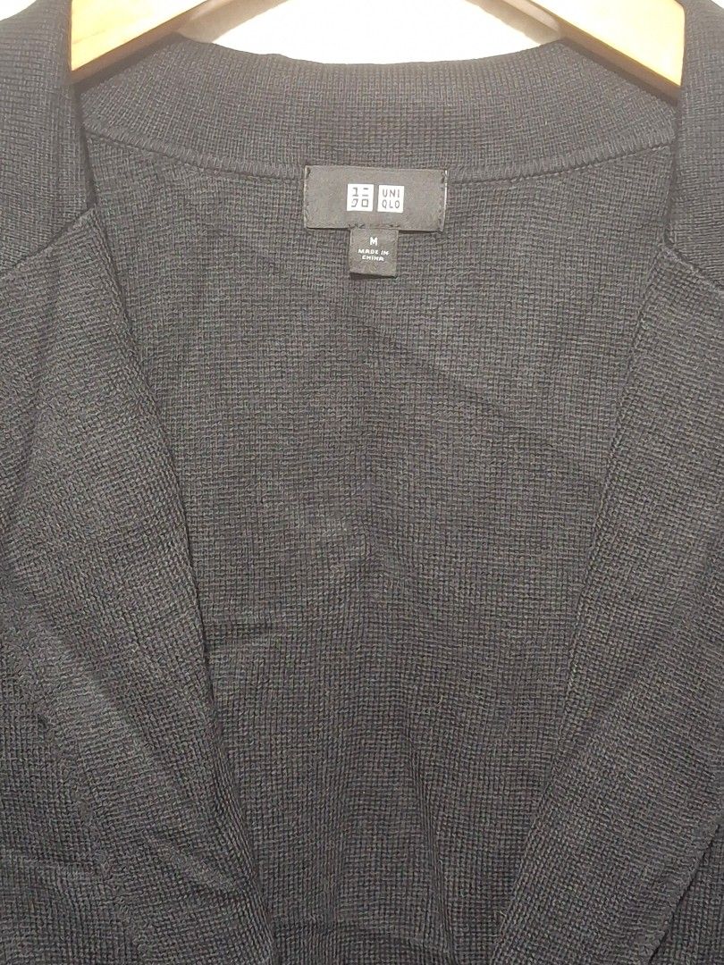 UNIQLO KNIT JACKET COAT FOR MEN (Category: Coats, Jackets and Outerwear) located in Angeles City. Submitted by livemountain.e2ae07 (Listing ID 1466997097, Image 2). Description: UNIQLO KNIT JACKET COAT FOR MEN MEDIUM W21 L27.4 HONNEST ISSUE NSA LAST PIC PLUS SF.