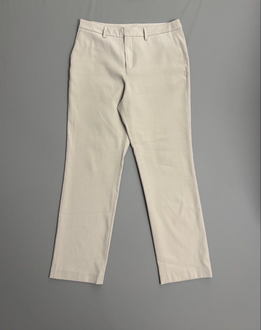 Uniqlo Light Beige Pants (Category: Other Bottoms) located in San Fernando. Submitted by kayemanalac_05 (Listing ID 1467090464, Image 1). Description: Width 32 Length 37.5.