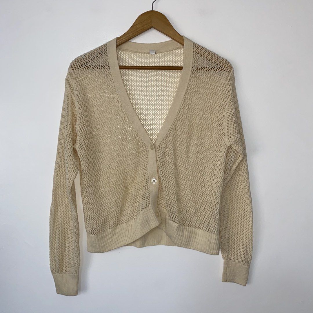 UNIQLO mesh cardigan (Category: Coats, Jackets and Outerwear) located in San Jose del Monte. Submitted by mamiracky (Listing ID 1467073441, Image 3). Description: .