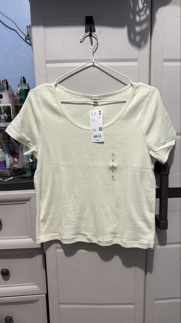 Uniqlo Pointelle Round Neck Mini Tshirt (Category: Shirts) located in Quezon City. Submitted by dinesaur (Listing ID 1467065321, Image 1). Description: BN from japan pasabuy.