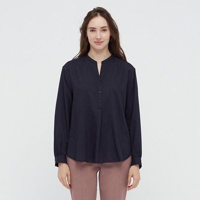UNIQLO rayon relaxed top (Category: Blouses) located in San Jose del Monte. Submitted by mamiracky (Listing ID 1467081642, Image 1). Description: .