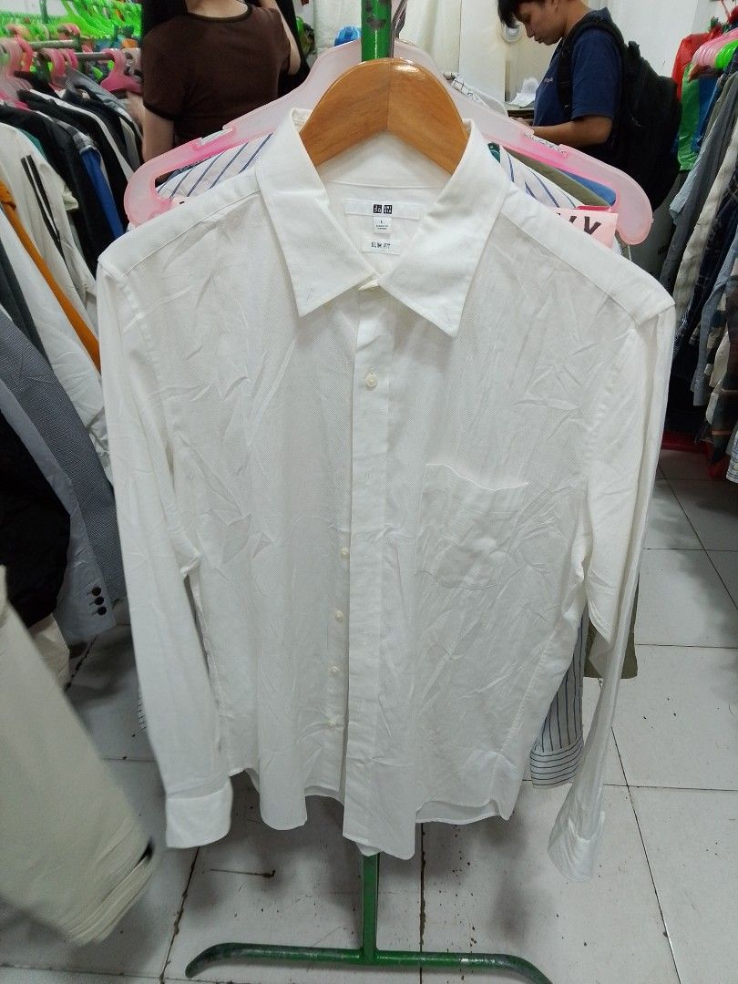 Uniqlo Slim Fit Long sleeve (Category: Longsleeves) located in Naga. Submitted by choythrift (Listing ID 1467112728, Image 1). Description: Uniqlo Slim Fit Long Sleeve Condition: 9/10 Color rate: 9/10 Plus shipping fee J and t, flash express /drop off Urban Chicc Location: Naga City, Bicol📍 📩.