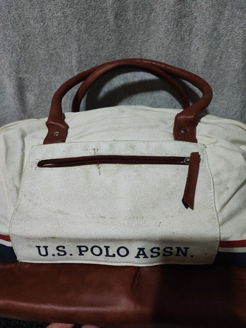 U.S. Polo Assn. Canvas Duffel Bag (Category: Sling Bags) located in Baguio. Submitted by jayrgijc52758 (Listing ID 1466979924, Image 3). Description: US Polo Assn traveling bag Has base compartment for shoes Large size Dinikit ung dikitan ng sling sa isang side Needs washing din 500 nlang.