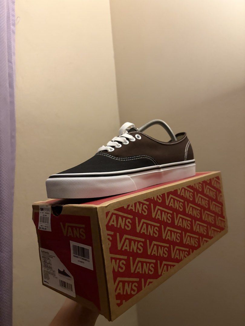 Vans Authentic black/ brown (Category: Sneakers) located in Angeles City. Submitted by cozy.kickzz (Listing ID 1467145530, Image 3). Description: Vans Authentic black/ brown Size 9 mens Brandnew with box.