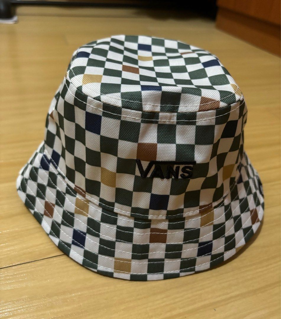 Vans Checkerboard Bucket Hat Unisex (Category: Caps & Hats) located in Quezon City. Submitted by garagesale2026 (Listing ID 1466985154, Image 2). Description: -Used once - In good condition - Original, Limited Edition - One Size.