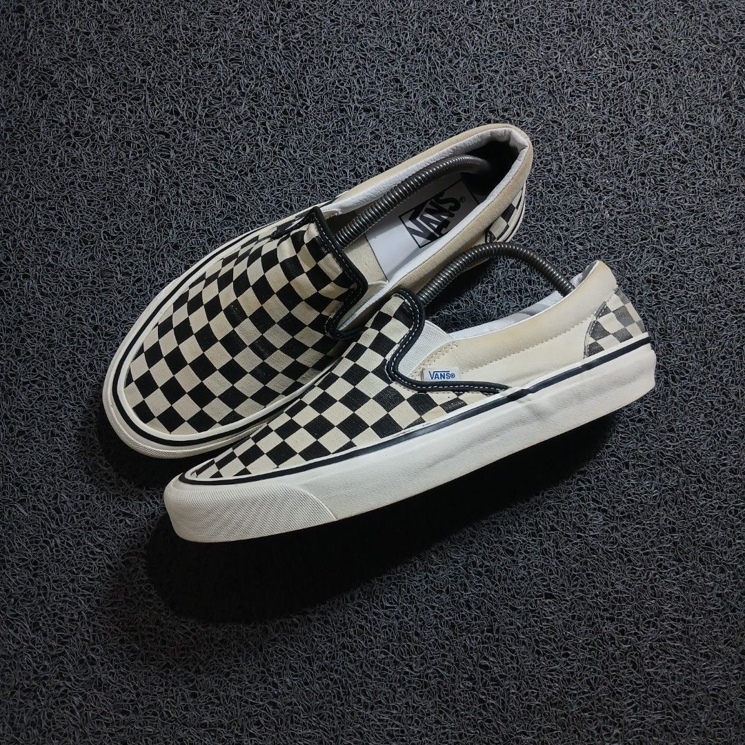 Vans Checkerboard Slip-On (Category: Sneakers) located in Cagayan de Oro. Submitted by sapatos_series (Listing ID 1467154487, Image 1). Description: V4NŚ SLlP 0N 98 DX̌ ANÀHElM FACT0RY 🔥 US10 EUR43 28CM 1499 +SF.