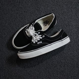 (Category: ) located in . Submitted by sapatos_series (Listing ID 1467155117, Image 1). Description: .