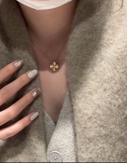 (Category: ) located in . Submitted by lux.finds (Listing ID 1467010056, Image 1). Description: .