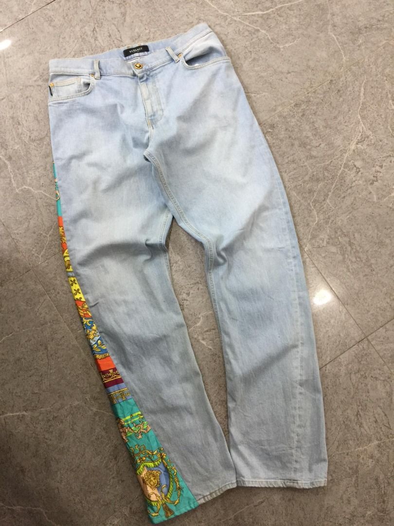 VERSACE (Category: Luxury Accessories) located in Bacolod City. Submitted by snorethrift (Listing ID 1467114094, Image 3). Description: VERSACE PANTS -Size:33 -Length:42 -Excellent -No flaws .