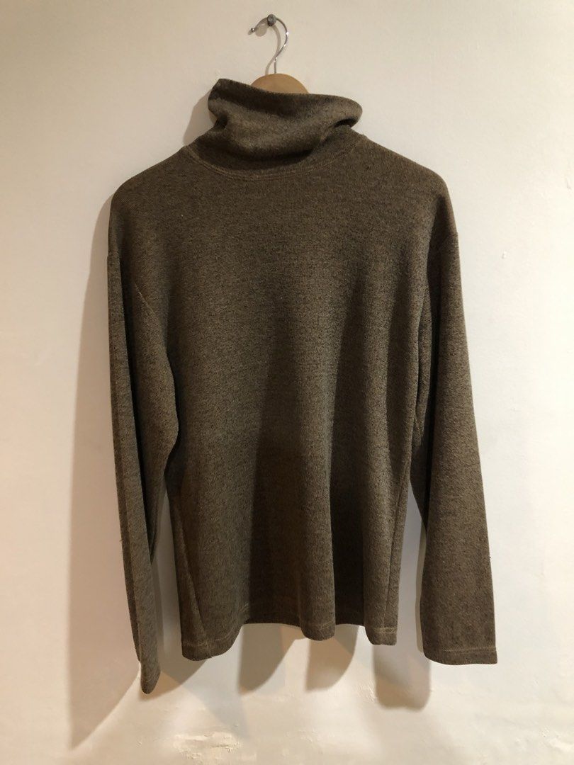 Vintage 80s Wool Turtleneck Sweater (Category: Hoodies) located in Manila. Submitted by picklerick_collects (Listing ID 1467075865, Image 1). Description: .