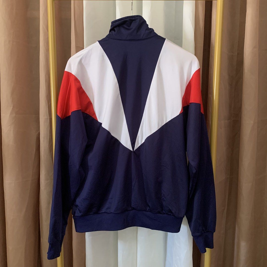 VINTAGE 90’s NIKE FULL-ZIP TRACK JACKET (Category: Coats, Jackets and Outerwear) located in Binalonan. Submitted by thrift_on2022 (Listing ID 1467033527, Image 3). Description: W - 24 L - 26/27 Excellent condition✅.
