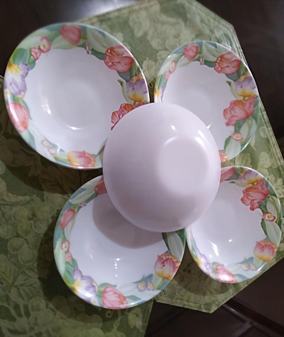 Vintage ARCOPAL (Category: Dinnerware & Cutlery) located in Bulacan. Submitted by mitchikoscollection (Listing ID 1467140753, Image 2). Description: Good as New Authentic/Original Arcopal France Bowl 2 3/4 x 6 3/4 Inches 5 pcs. Rare and Vintage Collectible.